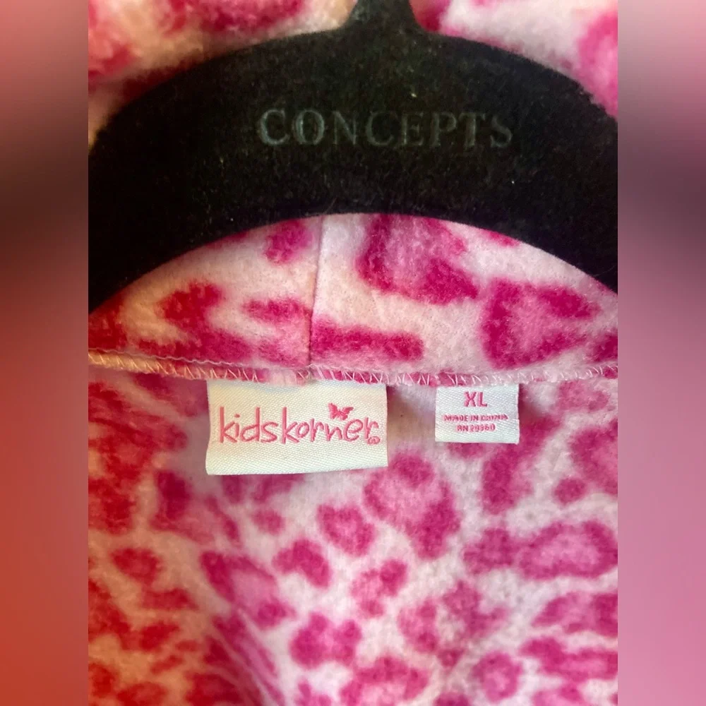 Kids Korner Pink Leopard Print Robe